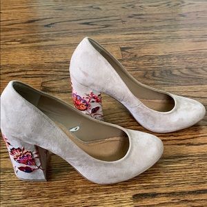 Embroidery Sued Block Heel